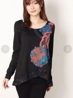 Like new - Black Long-Sleeve Tunic with Multicolor Floral-Abstract Print l